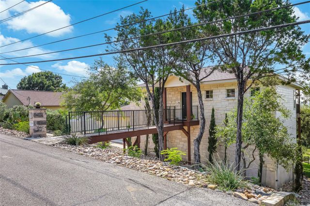 5200 Arrowhead DR, Lago Vista, TX 78645