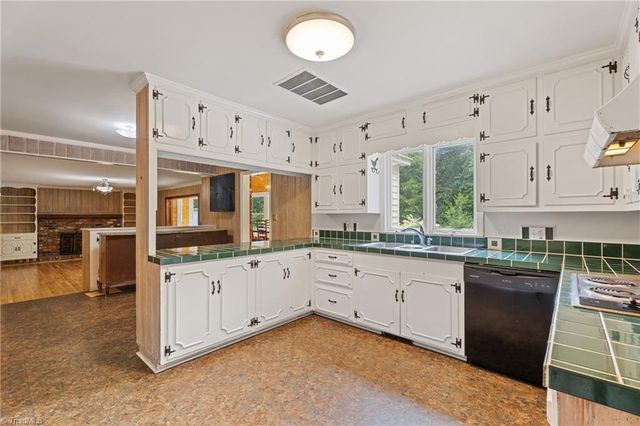8217 Styers Ferry Road, Clemmons, NC 27012