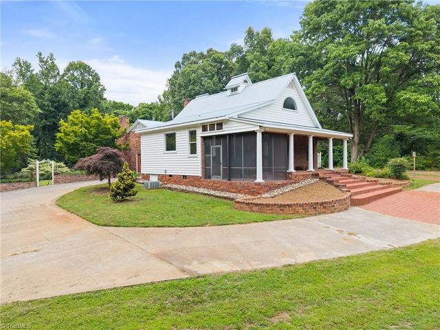 8217 Styers Ferry Road, Clemmons, NC 27012