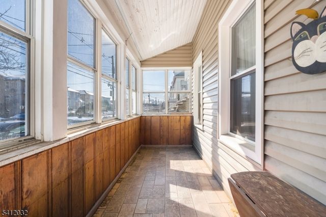 529 Maple Ave, Elizabeth City, NJ 07202