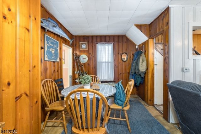 529 Maple Ave, Elizabeth City, NJ 07202