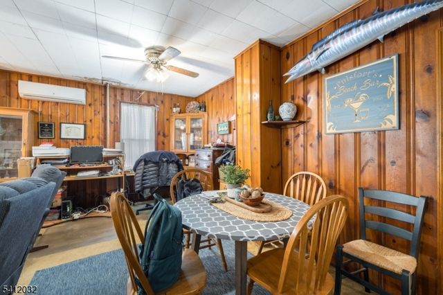 529 Maple Ave, Elizabeth City, NJ 07202