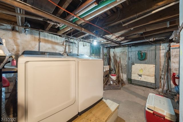 529 Maple Ave, Elizabeth City, NJ 07202