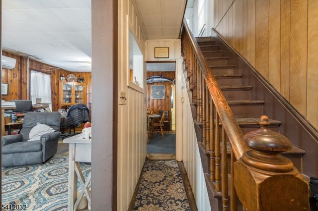 529 Maple Ave, Elizabeth City, NJ 07202