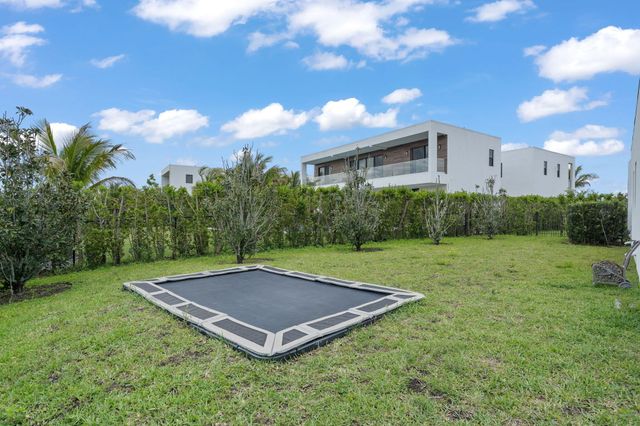 16539 N Botaniko Dr Drive N, Weston, FL 33326