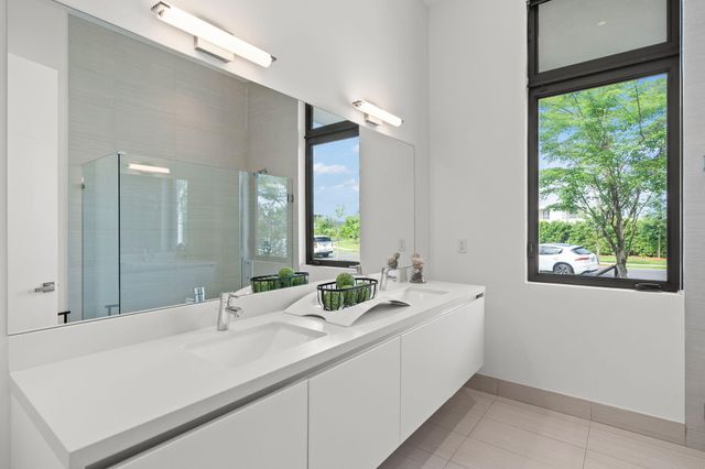 16539 N Botaniko Dr Drive N, Weston, FL 33326