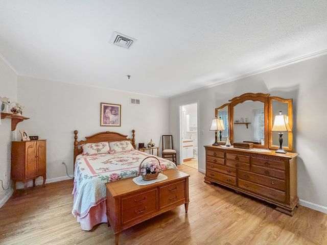 13 Dallas Dr 210, Dracut, MA 01826