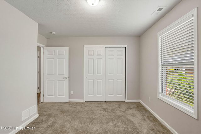 722 Cameron Ridge Rd, Shepherdsville, KY 40165