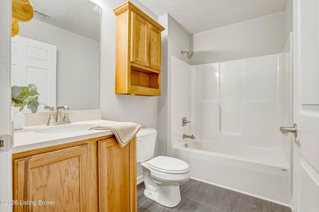 722 Cameron Ridge Rd, Shepherdsville, KY 40165