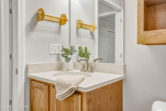 722 Cameron Ridge Rd, Shepherdsville, KY 40165