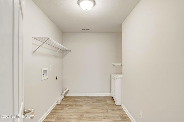 722 Cameron Ridge Rd, Shepherdsville, KY 40165