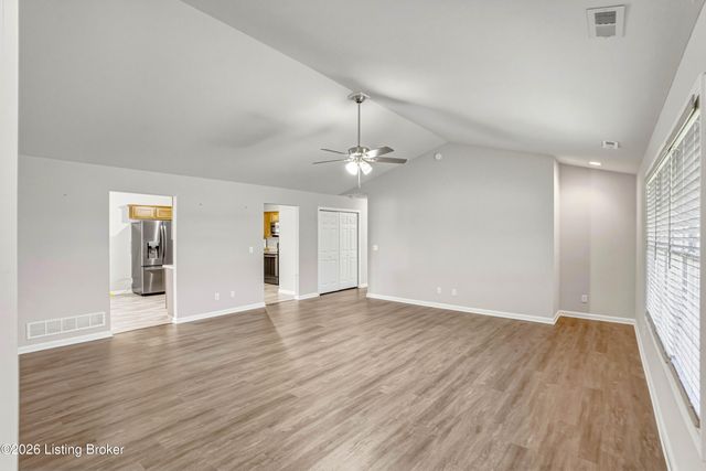 722 Cameron Ridge Rd, Shepherdsville, KY 40165