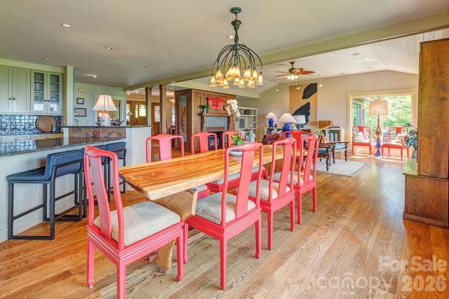 24 Westhaven Drive, Asheville, NC 28804