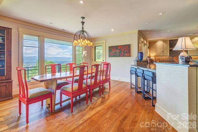 24 Westhaven Drive, Asheville, NC 28804