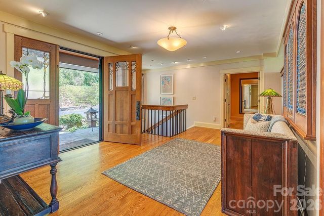 24 Westhaven Drive, Asheville, NC 28804