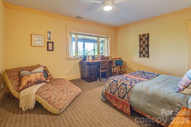 24 Westhaven Drive, Asheville, NC 28804
