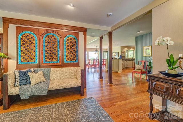 24 Westhaven Drive, Asheville, NC 28804