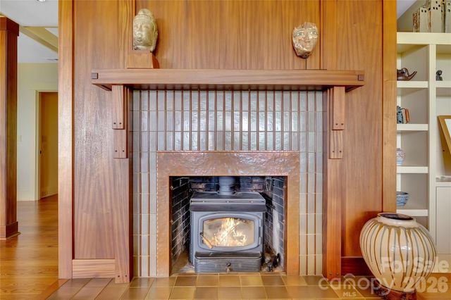 24 Westhaven Drive, Asheville, NC 28804
