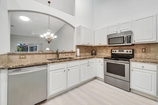 8591 Logia Circle, Boynton Beach, FL 33472