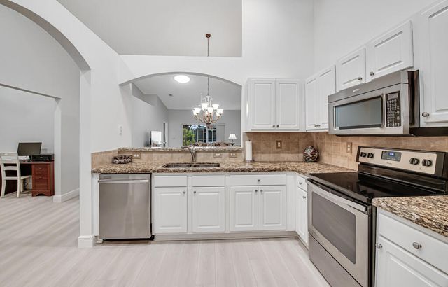 8591 Logia Circle, Boynton Beach, FL 33472