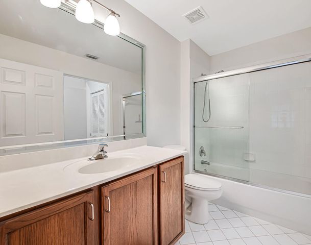 8591 Logia Circle, Boynton Beach, FL 33472