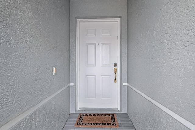 8591 Logia Circle, Boynton Beach, FL 33472