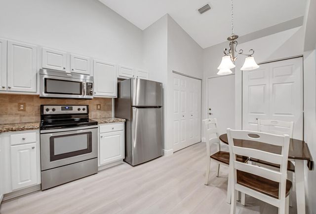 8591 Logia Circle, Boynton Beach, FL 33472