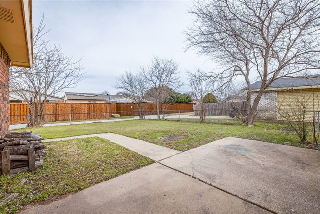1906 Stockton Trail, Grand Prairie, TX 75052