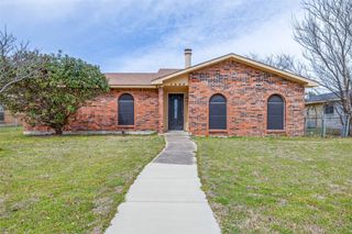 1906 Stockton Trail, Grand Prairie, TX 75052
