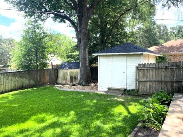 1117 Hillside Drive, Athens, TX 75751