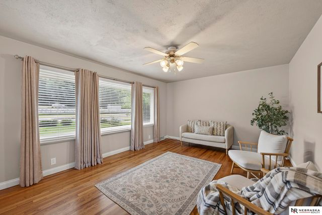 1327 Main Street, Bellevue, NE 68005