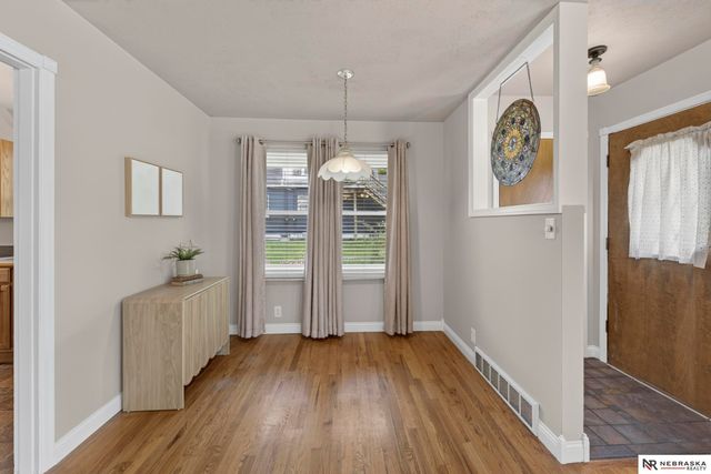 1327 Main Street, Bellevue, NE 68005