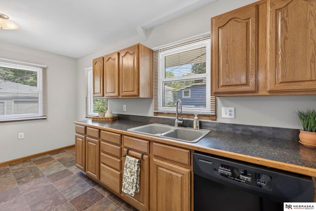 1327 Main Street, Bellevue, NE 68005