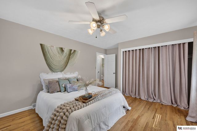 1327 Main Street, Bellevue, NE 68005
