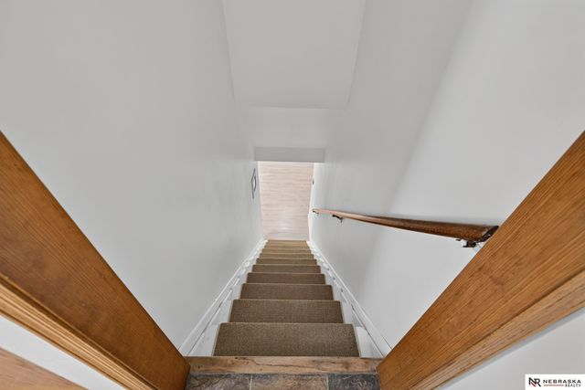 1327 Main Street, Bellevue, NE 68005