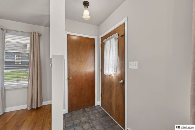 1327 Main Street, Bellevue, NE 68005