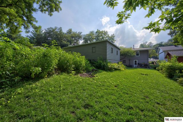 1327 Main Street, Bellevue, NE 68005