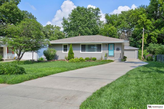 1327 Main Street, Bellevue, NE 68005