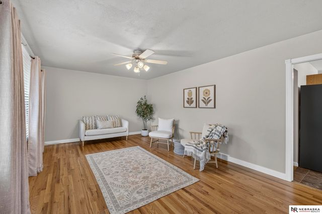 1327 Main Street, Bellevue, NE 68005