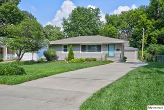 1327 Main Street, Bellevue, NE 68005