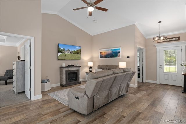 4268 N Saddletree Drive, Beverly Hills, FL 34465