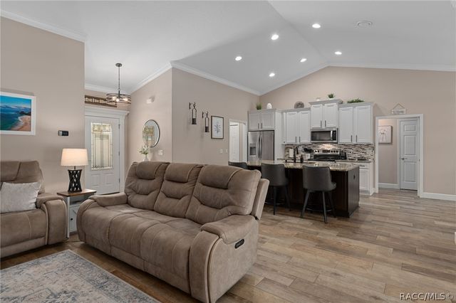 4268 N Saddletree Drive, Beverly Hills, FL 34465