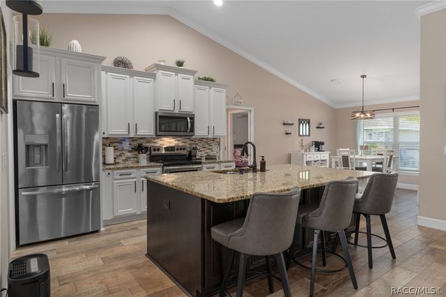 4268 N Saddletree Drive, Beverly Hills, FL 34465