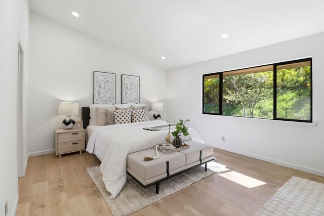 3528 Broadview Court, San Mateo, CA 94403