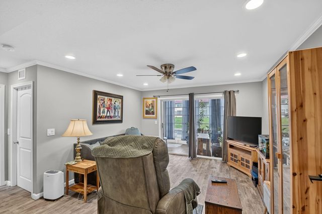 453 Lake Frances Drive, West Palm Beach, FL 33411