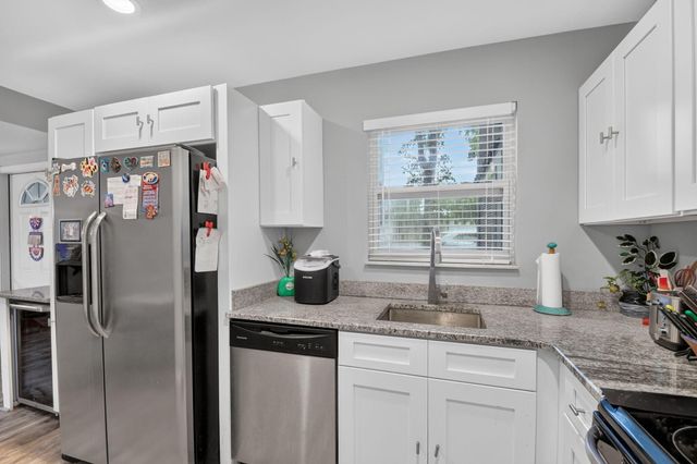 453 Lake Frances Drive, West Palm Beach, FL 33411