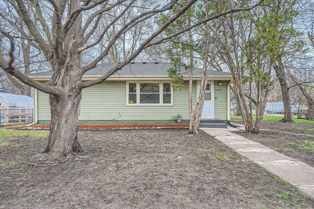 6300X Quebec Avenue N, Brooklyn Park, MN 55428