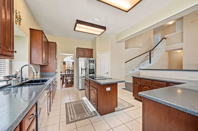 1804 Hill Ridge Drive, Flower Mound, TX 75028