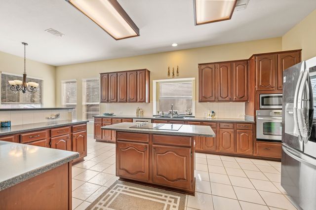 1804 Hill Ridge Drive, Flower Mound, TX 75028