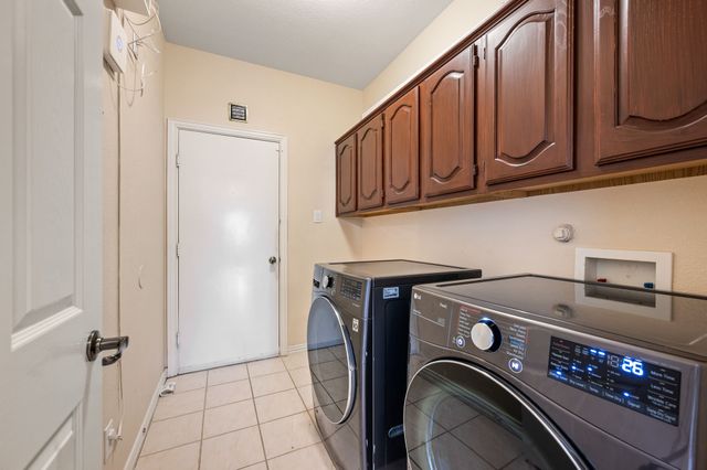 1804 Hill Ridge Drive, Flower Mound, TX 75028